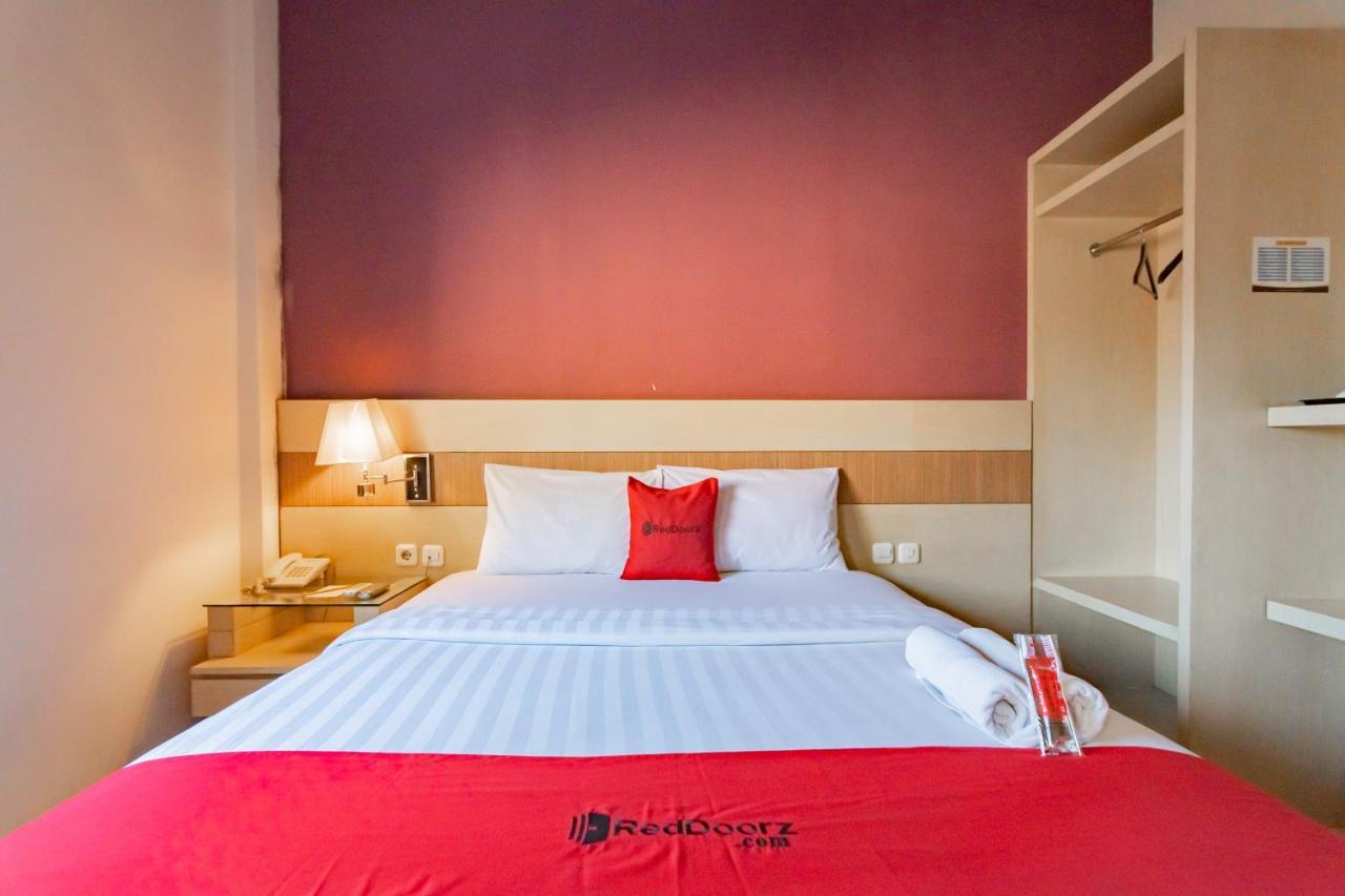 Hotel Reddoorz Premium Near Bandung Station Zewnętrze zdjęcie