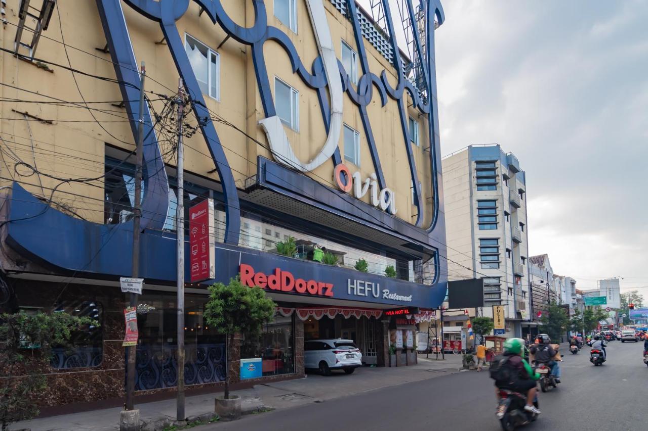 Hotel Reddoorz Premium Near Bandung Station Zewnętrze zdjęcie