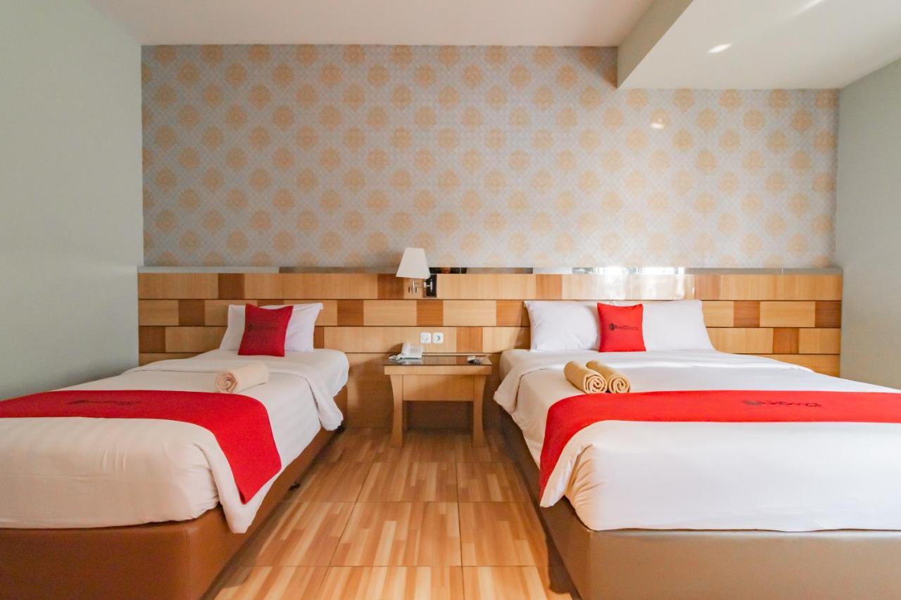 Hotel Reddoorz Premium Near Bandung Station Zewnętrze zdjęcie