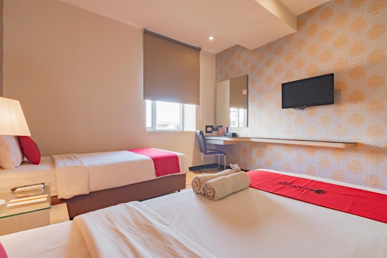 Hotel Reddoorz Premium Near Bandung Station Zewnętrze zdjęcie