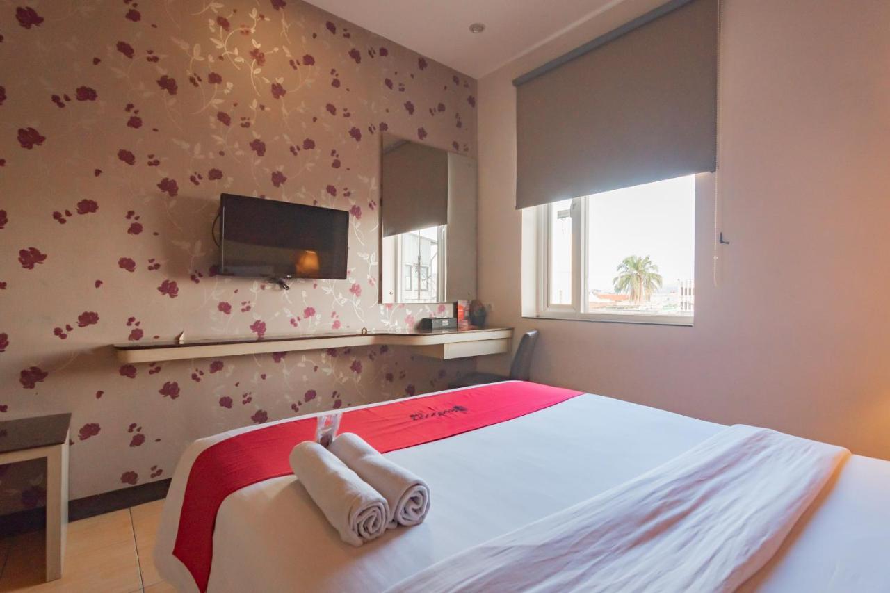 Hotel Reddoorz Premium Near Bandung Station Zewnętrze zdjęcie